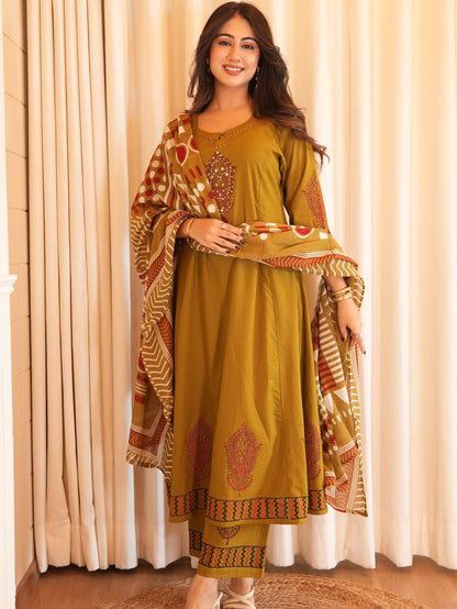 We are here to spread some magic to your ethnic Heavy Cotton (DKGHR107)