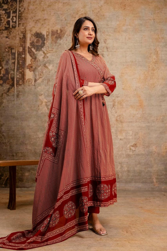 New anarkali kurta set with new style... parrten (DKGH43)