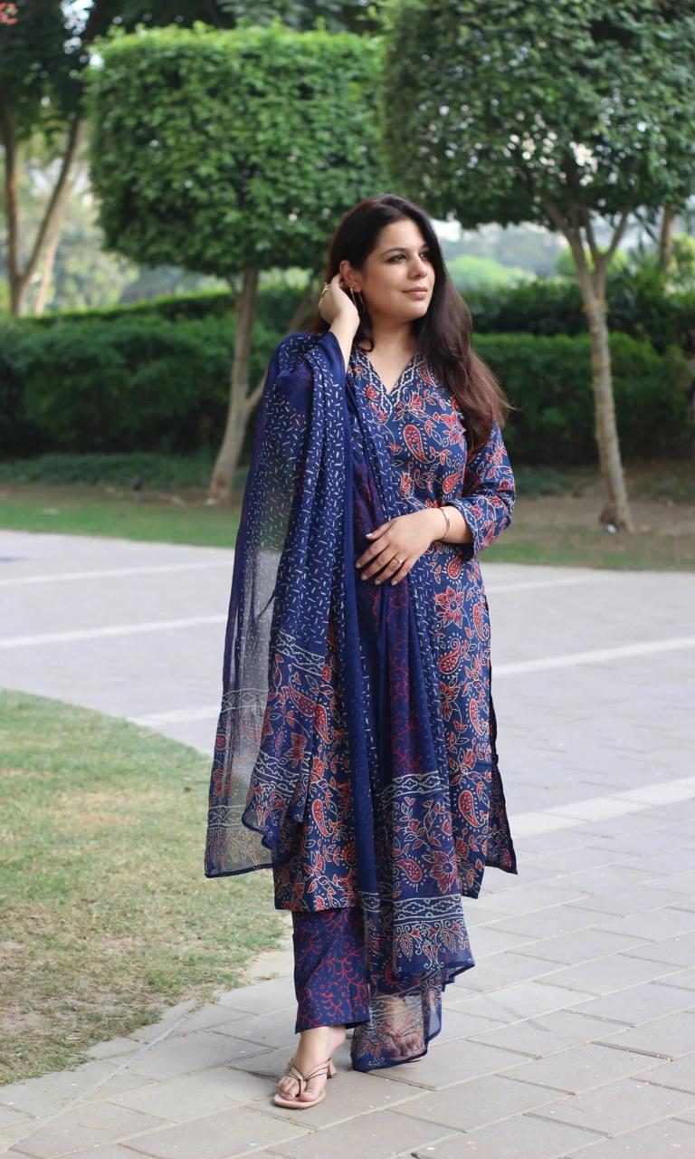 Pure fine Cotton fabric Kurti with Pant with cotton 100-100 Dupatta (DKGH73)