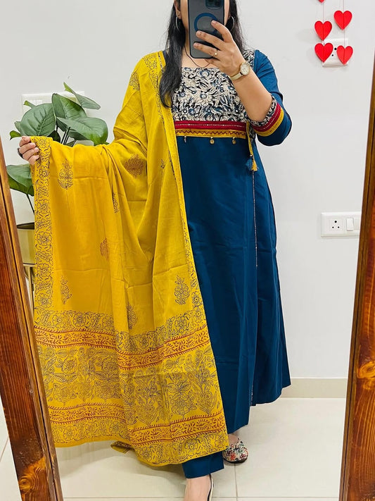 heavy yog work and sika work Kurti with Pant with cotton 100-100 Dupatta(DKGH102)