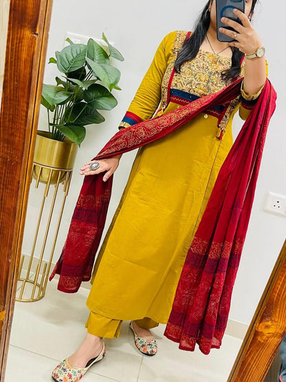 heavy yog work and sika work Kurti with Pant with cotton 100-100 Dupatta(DKGH104)