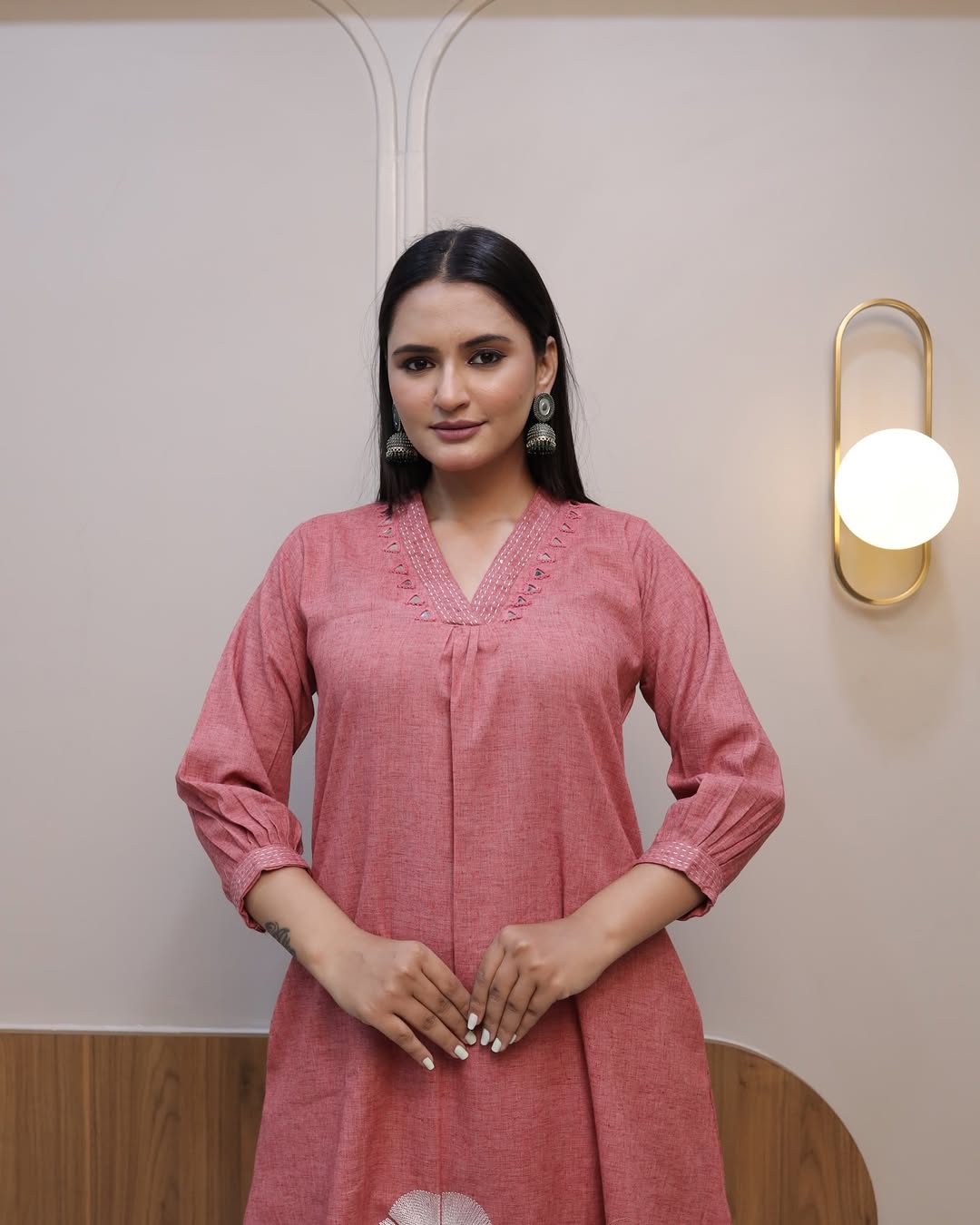 full embroidery 🌺 front with katha detailing pocket -one side pocket in kurta•(DKGH46)