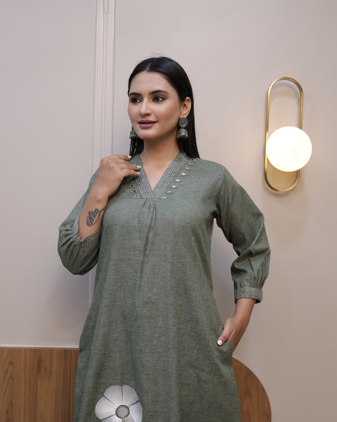 full embroidery 🌺 front with katha detailing pocket -one side pocket in kurta•(DKGH44)
