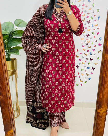 Pure fine Riyon fabric with embrioday naira cut Kurti with Pant(DKGH108)