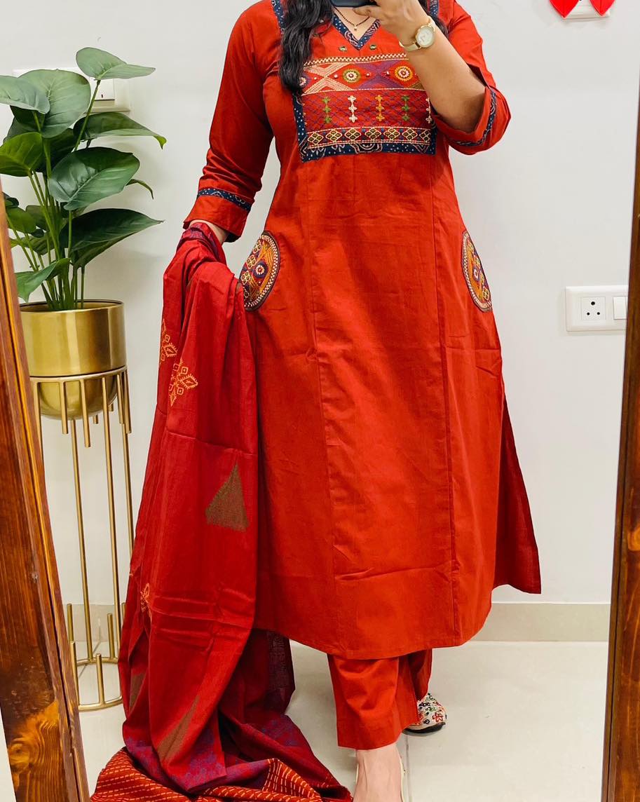 KURTA PENT WITH DUPATTA SUIT SET (LK09)