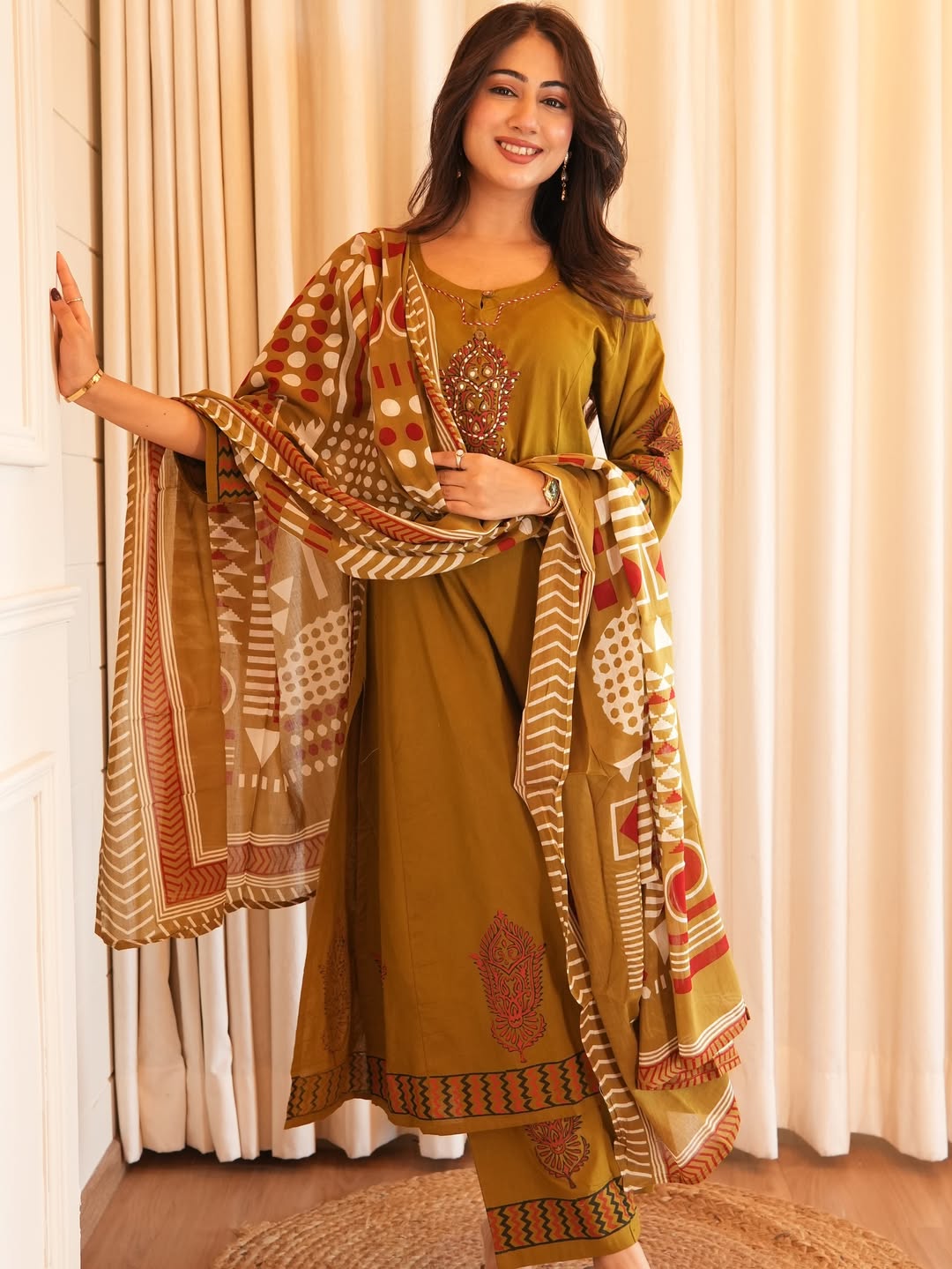 We are here to spread some magic to your ethnic Heavy Cotton (DKGHR107)
