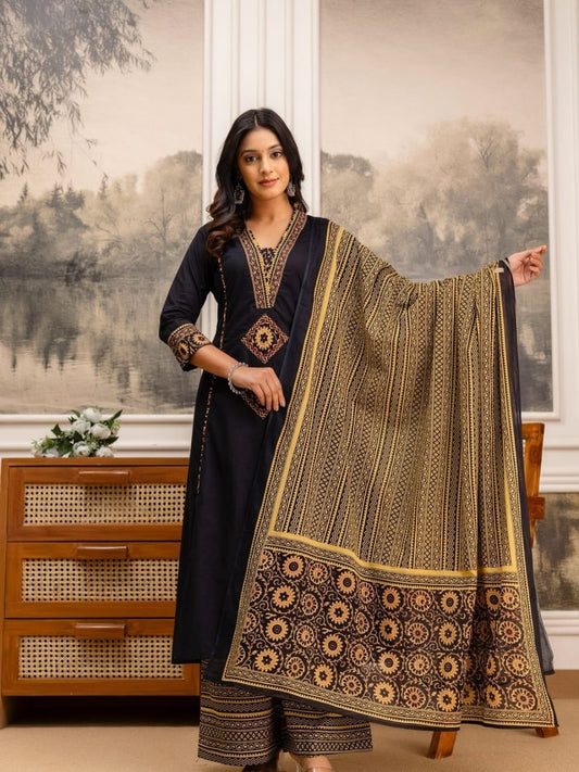 Pure fine Cotton fabric Embroidery Work Kurti with Pant with cotton  (DKGH149)