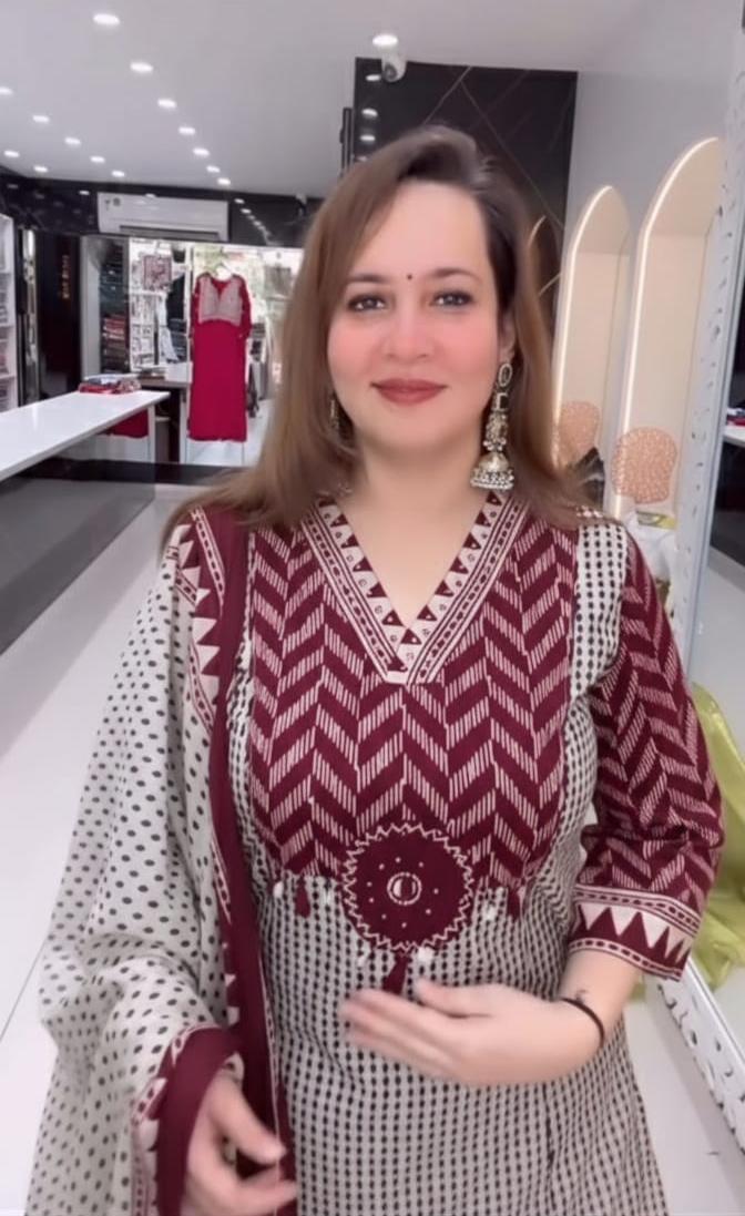 “Latest Designer Suits 2026 Collection”(DKGH154)